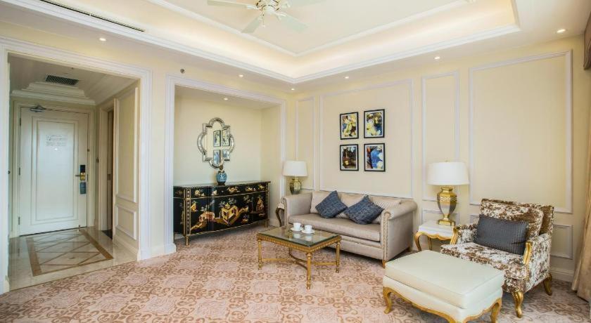 Vinoasis Phu Quoc Hotel Bien Hoa Eksteriør billede